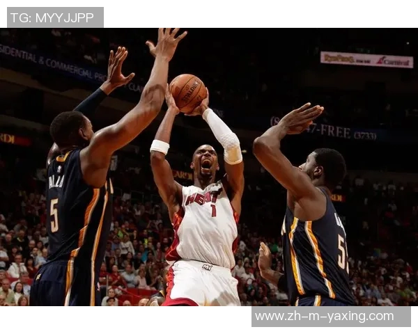 步行者与热火第四场激战回顾球员表现与战术分析全景呈现